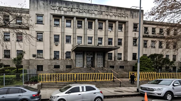 Trabajadores de la Casa de la Moneda aseguraron que “van a hacer lío” para seguir “denunciando” su situación