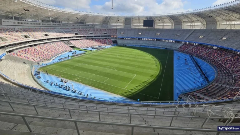 Final del Torneo Apertura 2025: crecen 900% búsquedas de vuelos a Santiago del Estero por Platense y Huracán