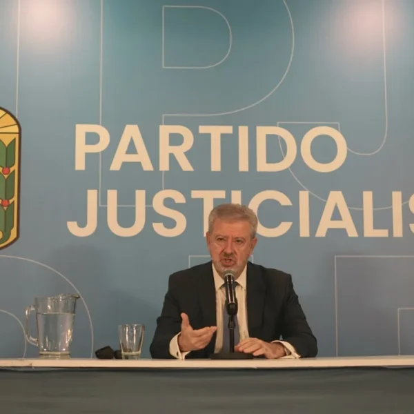 El abogado de Cristina Kirchner afirmó que la ex presidenta “no se va a fugar”