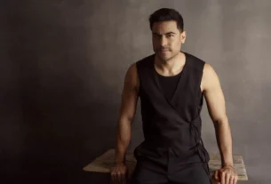Carlos Rivera estrena “Alguien” y emociona con mariachis y tradición