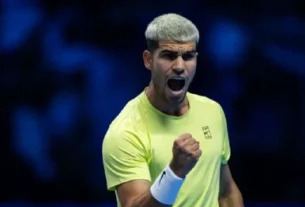 Alcaraz debutó con un triunfo ante De Miñaur en ATP Finals 2025