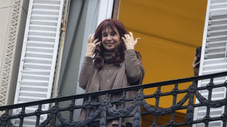 Cristina Kirchner recibió el alta tras dos semanas de internación