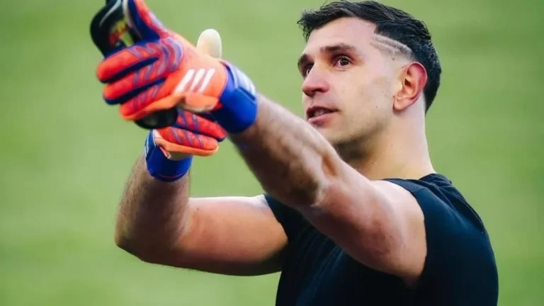 Premier League: El Aston Villa del Dibu Martínez quedó como escolta