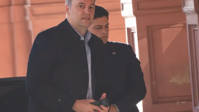 Adorni, sobre la baja del Riesgo País: “El resultado de haber hecho lo que habia que hacer»