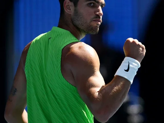 Alcaraz y Zverev avanzaron a semis en el Abierto de Australia